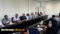 در سالن کنفرانس مدیریت امور پردیس های استان کردستان برگزار شد؛

جلسه هماهنگی با مصاحبه گران پذیرفته شدگان چند برابر ظرفیت آزمون استخدام پیمانی سال ۹۷ آموزش و پرورش استان کردستان 3