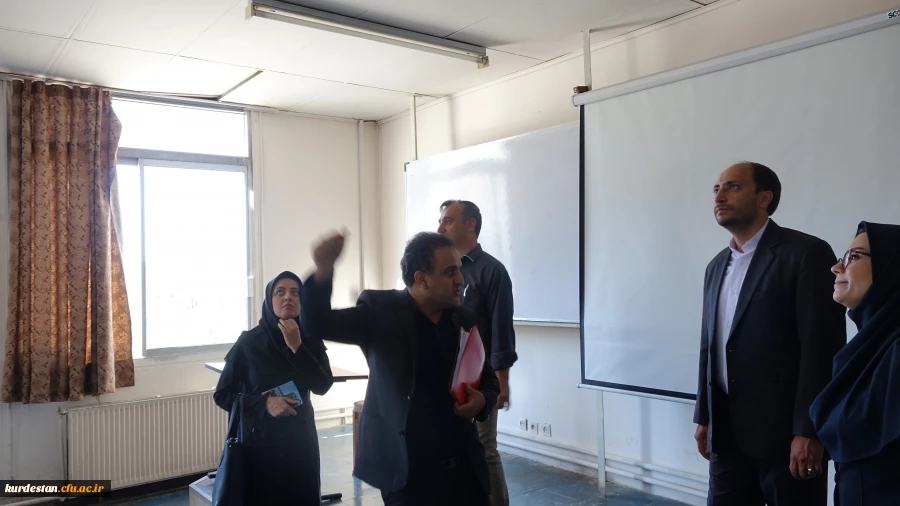 بازدید سرپرست مرکز هوشمند سازی از پردیس های دانشگاه فرهنگیان کردستان  9