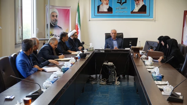 در مدیریت امور پردیس های دانشگاه فرهنگیان استان کردستان ؛ 

جلسه ستاد استقبال از نو معلمان ورودی مهر 97 برگزار شد. 
 4