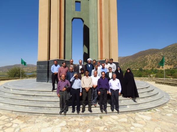 طی سفر سه روزه به شهرستان مریوان:

دومین دوره ضیافت اندیشه استادان دانشگاه فرهنگیان کردستان برگزار شد 11