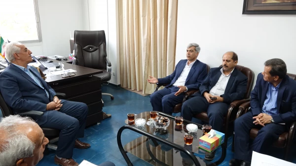 در راستای افزایش ارائه خدمات رفاهی؛

دیدار دکتر معروفی با مدیرکل بانک ملی استان کردستان 5