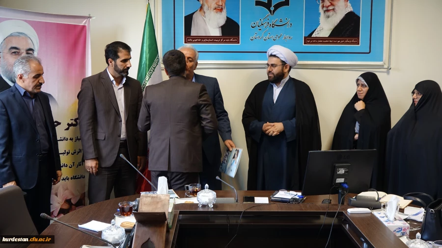 در شورای فرهنگی اجتماعی دانشگاه فرهنگیان کردستان ؛

مسئول بسیج دانشجویی پردیس شهید مدر س معرفی شد. 2