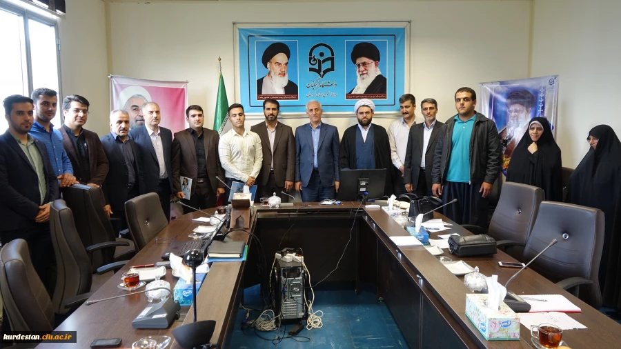 در شورای فرهنگی اجتماعی دانشگاه فرهنگیان کردستان ؛

مسئول بسیج دانشجویی پردیس شهید مدر س معرفی شد. 3