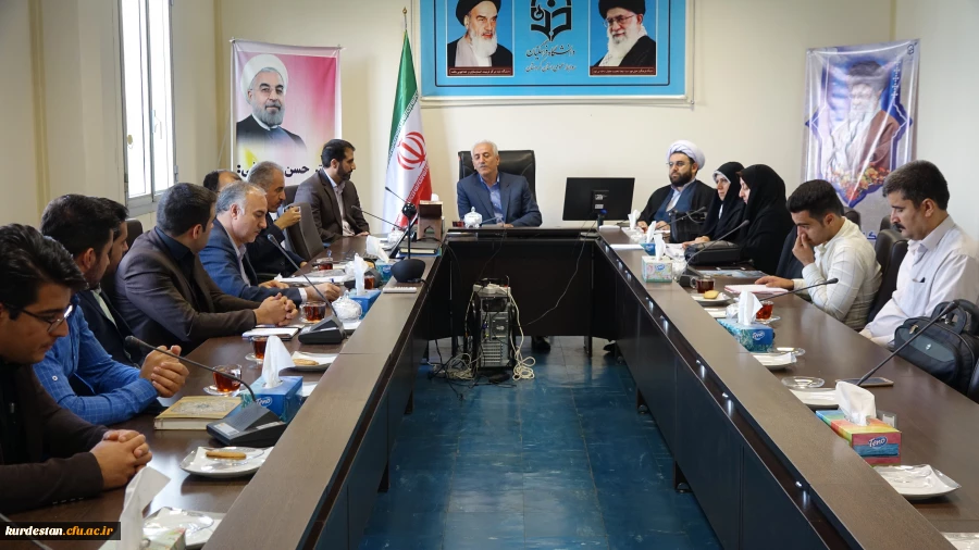 در شورای فرهنگی اجتماعی دانشگاه فرهنگیان کردستان ؛

مسئول بسیج دانشجویی پردیس شهید مدر س معرفی شد. 5