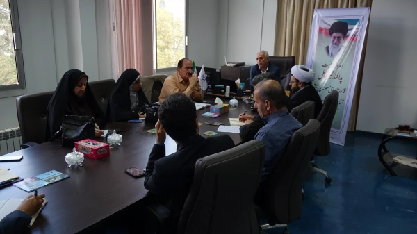 در مدیریت استانی برگزار شد؛ 

جلسه هم اندیشی برنامه های گرامیداشت پدافند غیر عامل 
 4