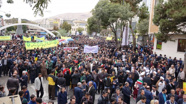 هم صدا با همه اقشار همیشه در صحنه ایران اسلامی:

اساتید و دانشجو معلمان دانشگاه فرهنگیان کردستان فریاد مرگ بر آمریکا سر دادند 9