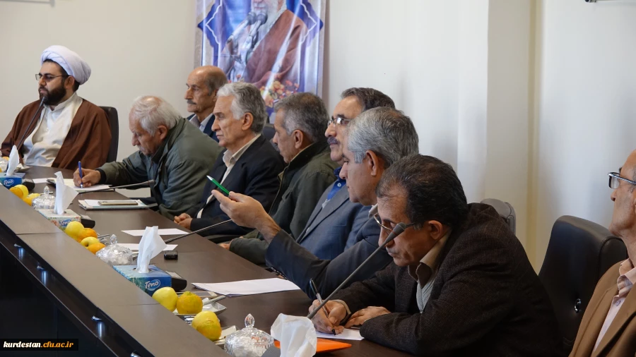 در راستای برنامه های نکو داشت یکصدمین سالگرد تربیت معلم برگزار شد:

نشست هم اندیشی با پیشکسوتان تربیت معلم استان کردستان 5