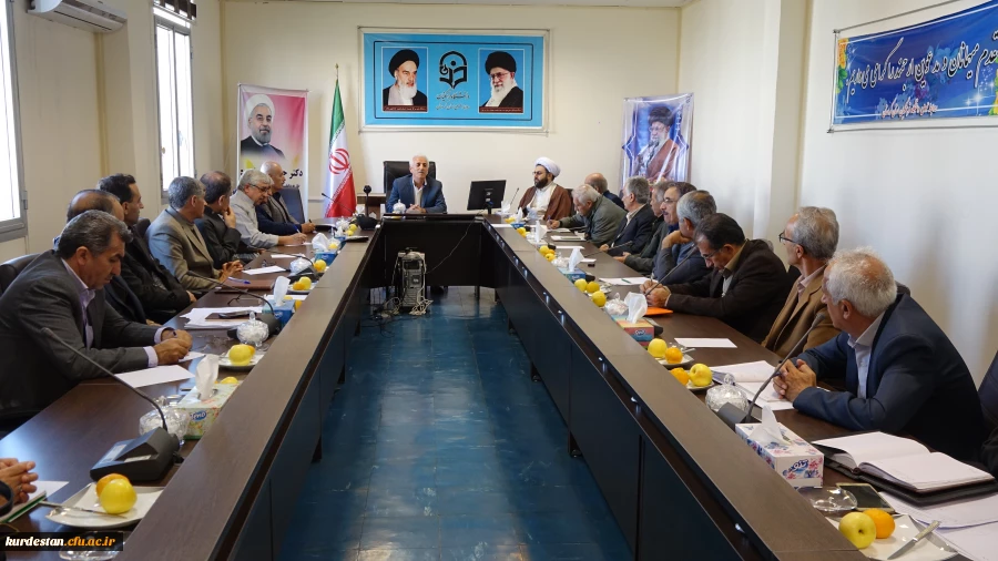 در راستای برنامه های نکو داشت یکصدمین سالگرد تربیت معلم برگزار شد:

نشست هم اندیشی با پیشکسوتان تربیت معلم استان کردستان 3