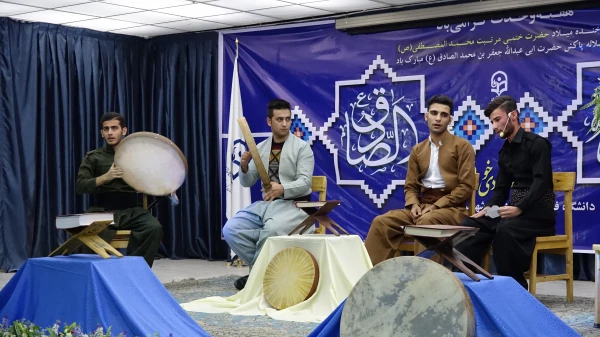 در پردیس شهید مدرس برگزار ش؛

برگزاری مراسم مولودی خوانی بمناسبت آغاز هفته وحدت 8