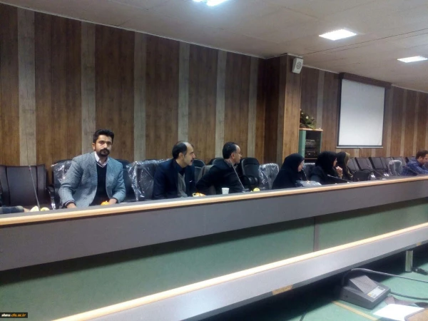 نشستی صمیمانه بامدیران گروه های آموزشی و اساتید دانشگاه فرهنگیان کردستان؛

در خصوص بررسی مسائل و پیشنهادات در حوزه آموزش 4