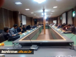 نشستی صمیمانه بامدیران گروه های آموزشی و اساتید دانشگاه فرهنگیان کردستان؛

در خصوص بررسی مسائل و پیشنهادات در حوزه آموزش 6