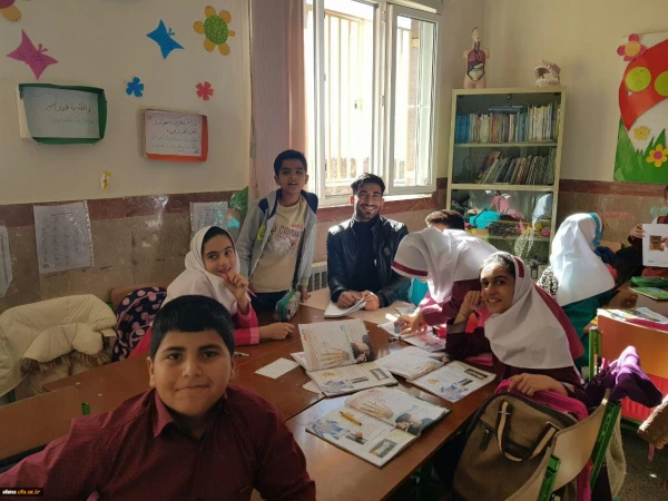 بازدید دانشجویان رشته علوم تربیتی پردیس شهید مدرس سنندج از کلاس های چندپایه 3