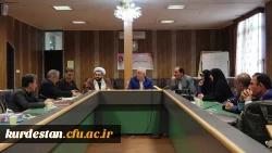 در سالن جلسات پردیس شهید مدرس برگزار شد:

انتخابات مدیران گروه های آموزشی پردیس های دانشگاه فرهنگیان استان کردستان 3