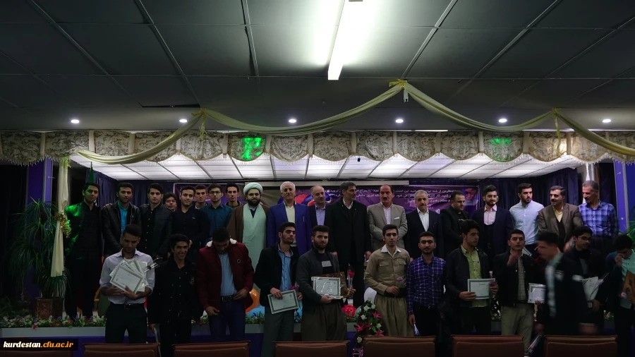 در پردیس شهید مدرس سنندج برگزارشد؛

مراسم با شکوه 16 آذر روز دانشجو در دانشگاه فرهنگیان کردستان 11