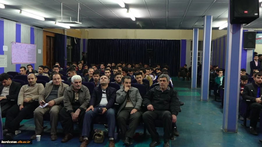 در پردیس شهید مدرس برگزار شد؛

گزارش مصور مراسم با شکوه 16 آذر روز دانشجو در دانشگاه فرهنگیان استان کردستان  13