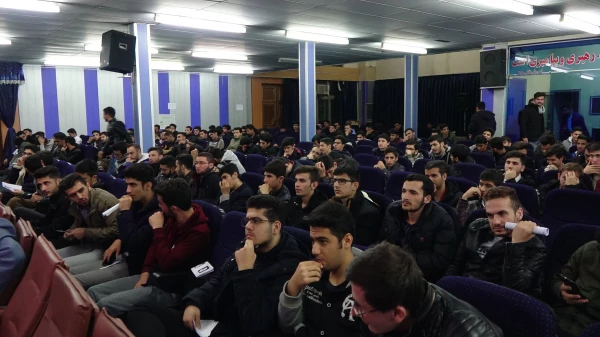 در پردیس شهید مدرس سنندج برگزار شد؛

نشست پرسش و پاسخ مسئولین گزینش استان کردستان با دانشجو معلمان  9
