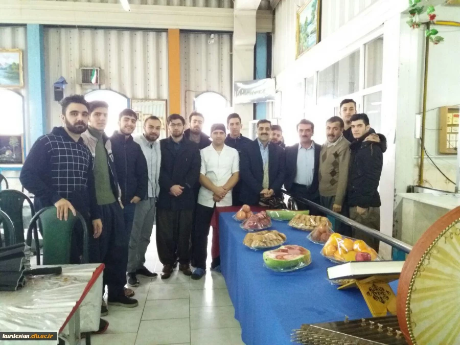 در پردیس شهید مدرس برگزار شد؛

سفره ارایی شب یلدا در دانشگاه فرهنگیان استان کردستان 3