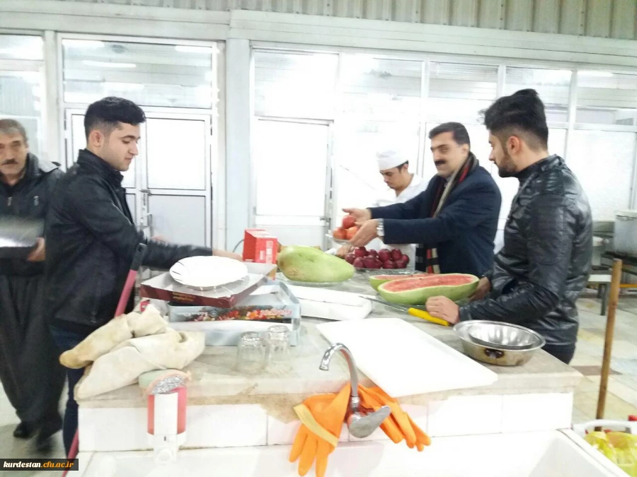 در پردیس شهید مدرس برگزار شد؛

سفره ارایی شب یلدا در دانشگاه فرهنگیان استان کردستان 8