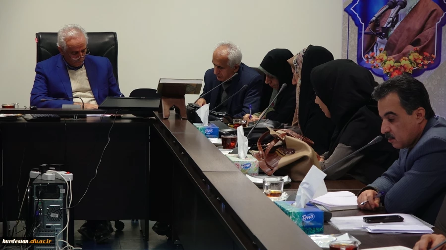 با حضور دکتر معروفی برگزار شد؛

جلسه اعضای شورای صنفی پردیس های دانشگاه فرهنگیان استان کردستان 4