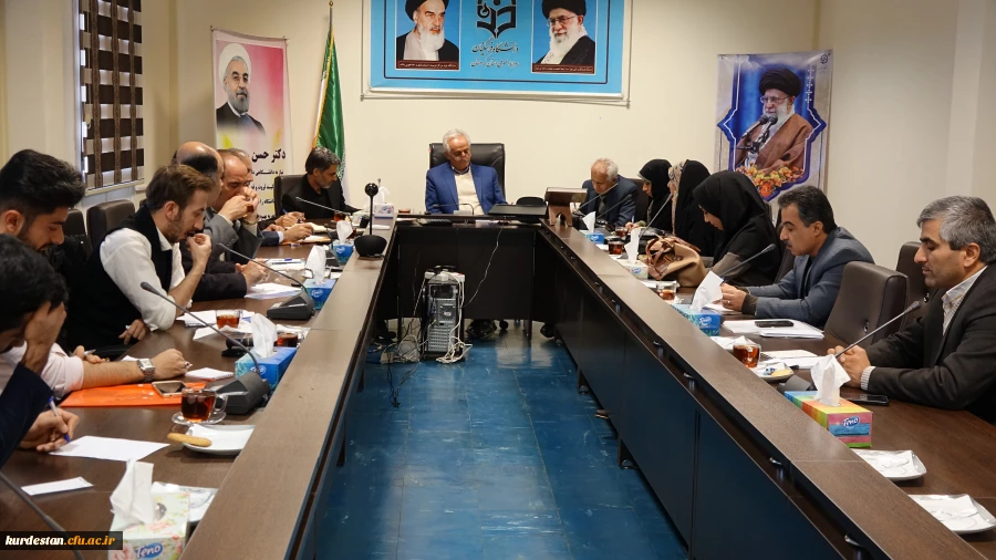 با حضور دکتر معروفی برگزار شد؛

جلسه اعضای شورای صنفی پردیس های دانشگاه فرهنگیان استان کردستان 7