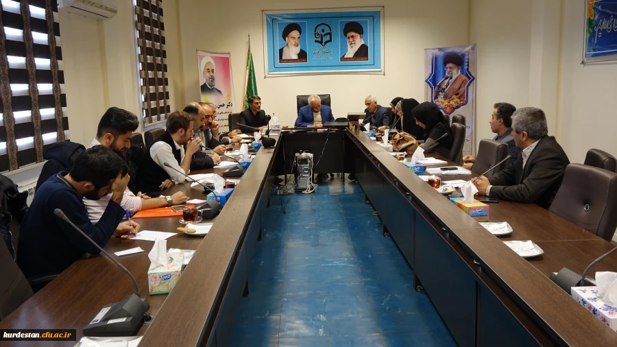 با حضور دکتر معروفی برگزار شد؛

جلسه اعضای شورای صنفی پردیس های دانشگاه فرهنگیان استان کردستان 5