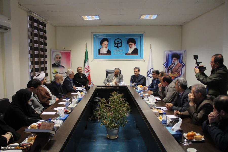 استاندار کردستان در جلسه هیأت امنای دانشگاه فرهنگیان کردستان مطرح کرد؛

مراسم نکوداشت دانشگاه فرهنگیان باید بسیار با شکوه و عظیم برگزار شود 5