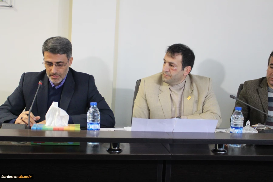 دکتر معروفی در جلسه هیأت امنای دانشگاه فرهنگیان کردستان مطرح کرد؛

دانشگاه فرهنگیان کردستـان توان جذب 1400 نفر دانشجو معـلم را در سال آینده دارد.  8