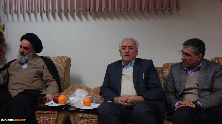 در محل دفتر حضرت آیت الله حسینی شاهرودی انجام شد؛

دیدار دکتر طاهری نیا با نماینده ولی فقیه در استان کردستان 
 6