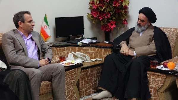 در محل دفتر حضرت آیت الله حسینی شاهرودی انجام شد؛

دیدار دکتر طاهری نیا با نماینده ولی فقیه در استان کردستان 
 5