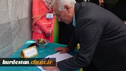 رئیس دانشگاه فرهنگیان کردستان در مراسم نکوداشت تربیت معلم عنوان کرد:

با تلاش مسئولین و حضور رهبری در دانشگاه فرهنگیان، تربیت معلم کشور، از مهجوریت و مظلومیت خارج شد و به گفتمان عمومی جامعه تبدیل شد. 6