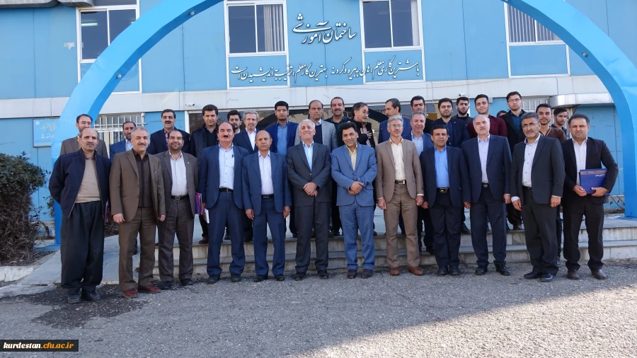 عکس یادگاری شورای راهبری فرهنگی اجتماعی سنندج اسفند 97