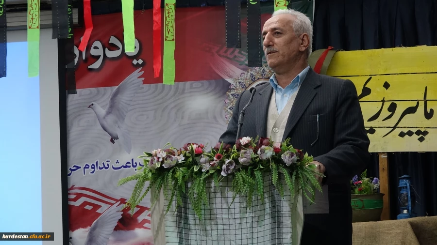 به روایت تصویر؛

یادواره 23 شهید دانشگاه فرهنگیان کردستان  3