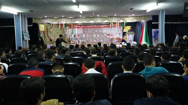 به روایت تصویر؛

یادواره 23 شهید دانشگاه فرهنگیان کردستان  11