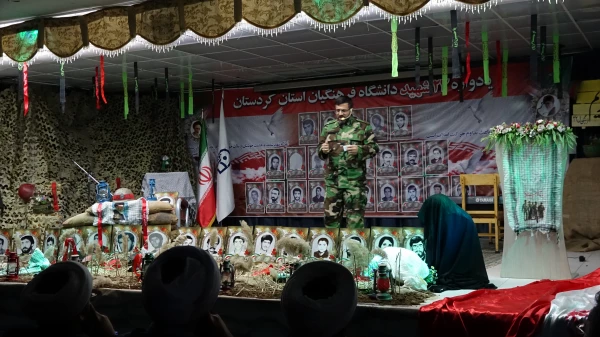 به روایت تصویر؛

یادواره 23 شهید دانشگاه فرهنگیان کردستان  13