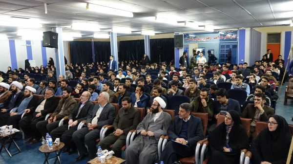 به روایت تصویر؛

یادواره 23 شهید دانشگاه فرهنگیان کردستان  15