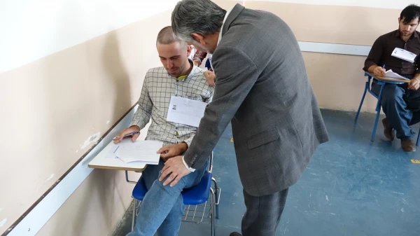 بازدید دکتر سمیعی از روند برگزاری امتحانات پردیس های  دانشگاه فرهنگیان استان کردستان 4