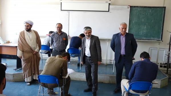 بازدید دکتر سمیعی از روند برگزاری امتحانات پردیس های  دانشگاه فرهنگیان استان کردستان 7