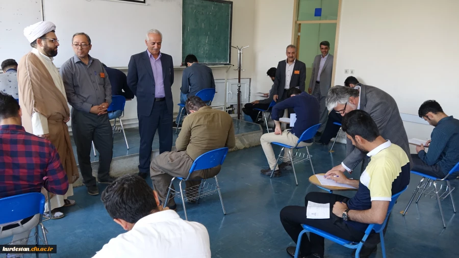 بازدید دکتر سمیعی از روند برگزاری امتحانات پردیس های  دانشگاه فرهنگیان استان کردستان 8