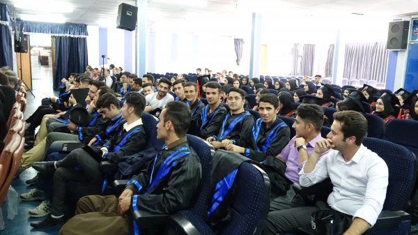 در سالن اجتماعات پردیس شهید مدرس برگزار شد؛

جشن دانش آموختگی دانشجو معلمان دانشگاه فرهنگیان کردستان 6