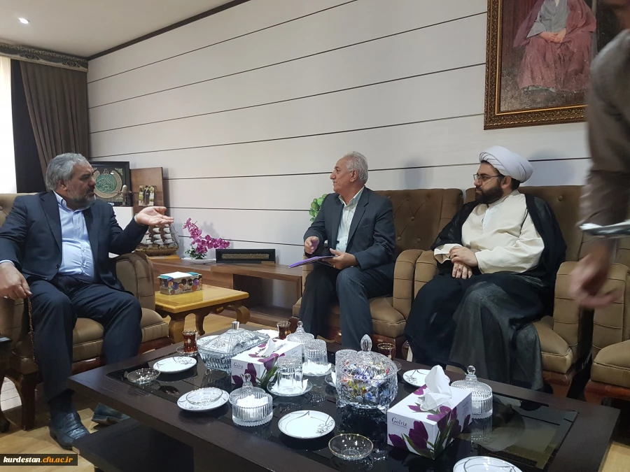 در دفتر استاندار کردستان برگزار شد؛

دیداردکتر معروفی با مهندس مرادنیا استاندار کردستان و رئیس هیات امنای دانشگاه فرهنگیان استان 4