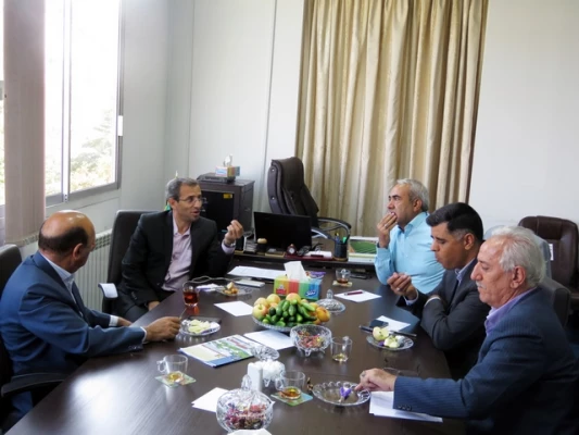 جلسه تبادل تجربه مدیران استانی با حضوردکترطاهری نیا برگزار گردید 6
