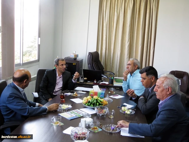 جلسه تبادل تجربه مدیران استانی با حضوردکترطاهری نیا برگزار گردید 6