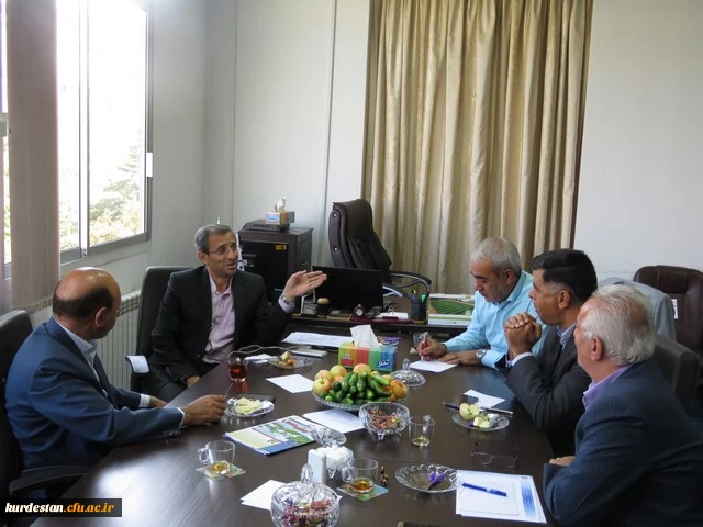 جلسه تبادل تجربه مدیران استانی با حضوردکترطاهری نیا برگزار گردید 7