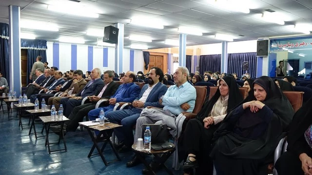 آیین تجلیل از برگزیدگان نکوداشت یکصد سال تربیت معلم در ایران در دانشگاه فرهنگیان کردستان برگزار گردید 5