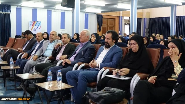 جلسه پرسش و پاسخ کارشناسان پژوهش، کتابداران و گردانندگان نشریات دانشگاه فرهنگیان 3