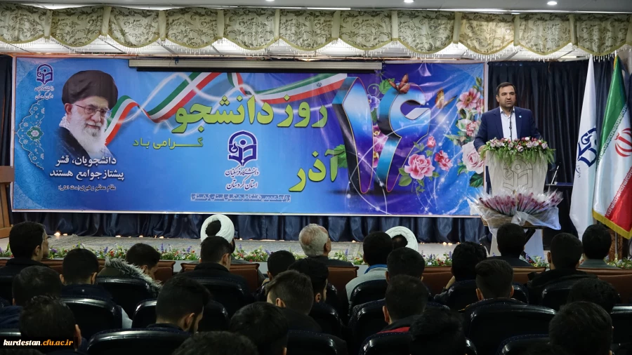 گـام دوم انقـلاب بیشتر بر جوانان متمرکز است 3