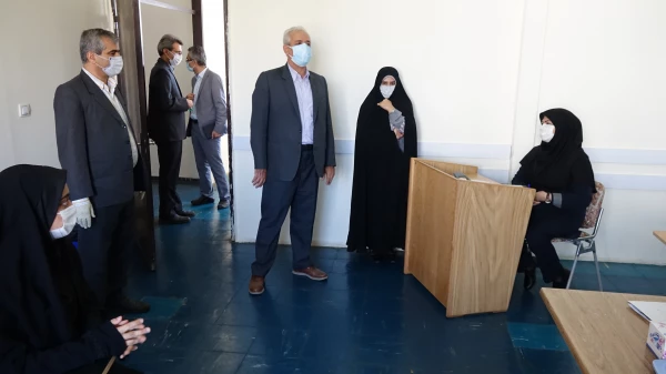 بازدید مدیر امور پردیس های دانشگاه فرهنگیان کردستان از روند اجرای مصاحبه داوطلبان ورود به دانشگاه فرهنگیان 9