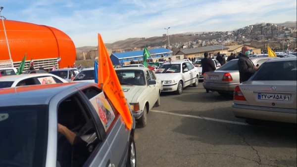 حضور پرشور  دانشگاه فرهنگیان کردستان در راهپیمایی خودرویی یوا... ۲۲ بهمن 1399  15