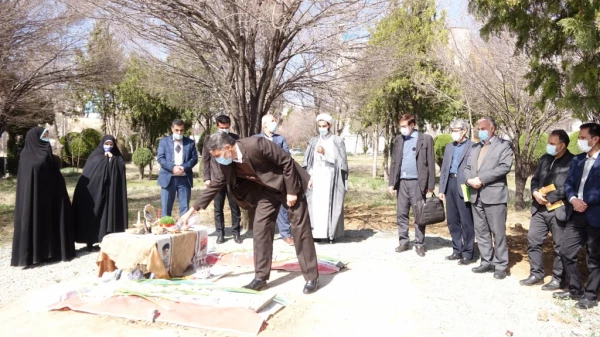 مراسم تجدید میثاق با شهداء و عطرافشانی و غبارروبی گلزار شهدای گمنام دانشگاه 6