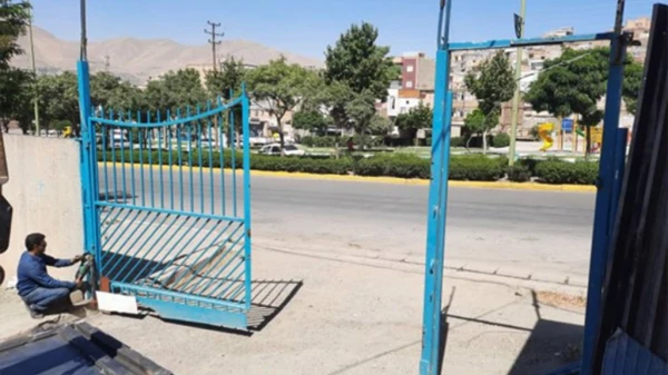 رونمایی از در و تابلو جدید بخش آموزش پردیس بنت الهدی صدر  2